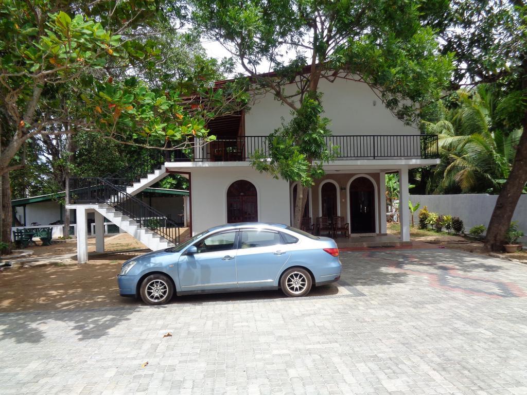 Hotel Man Guest Polonnaruwa Exterior foto