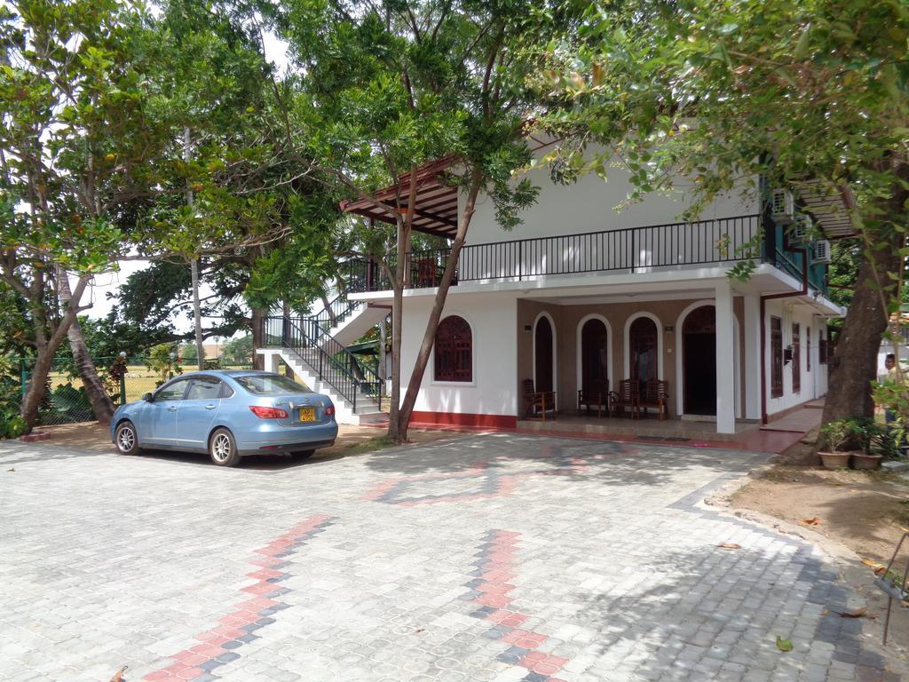 Hotel Man Guest Polonnaruwa Exterior foto