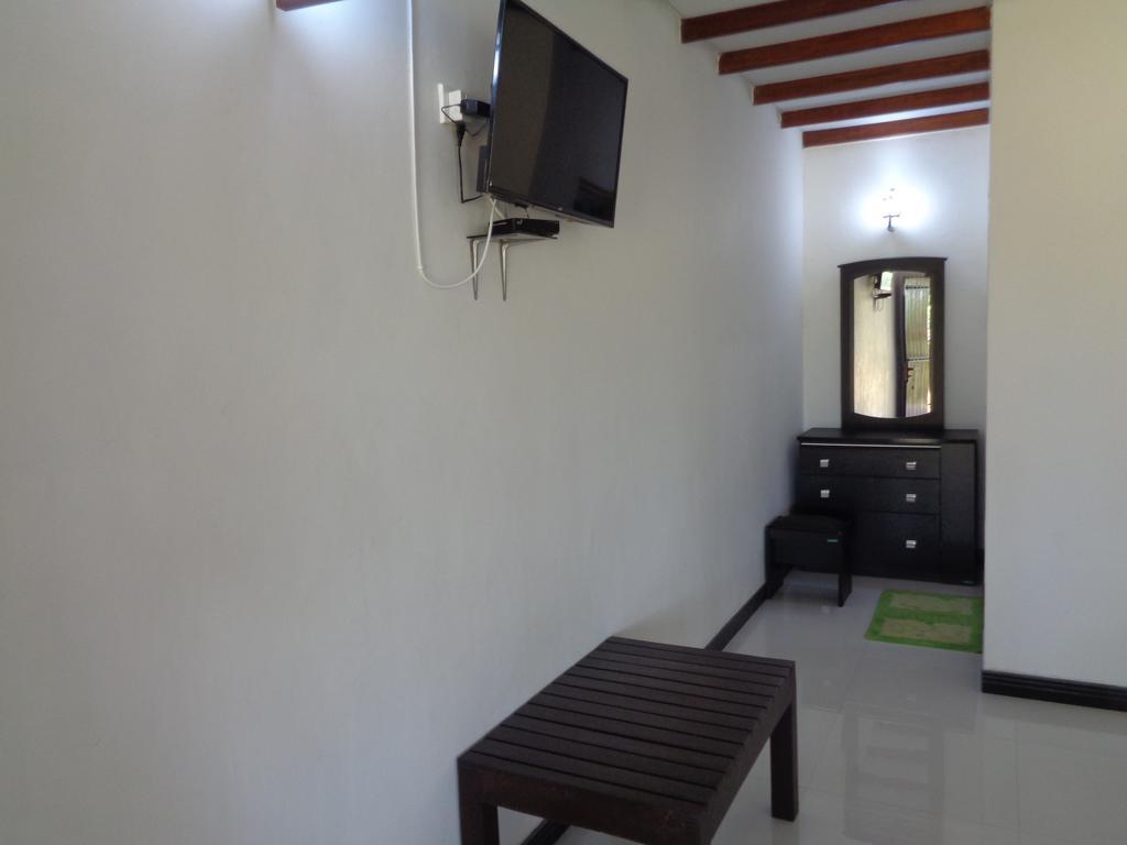 Hotel Man Guest Polonnaruwa Exterior foto